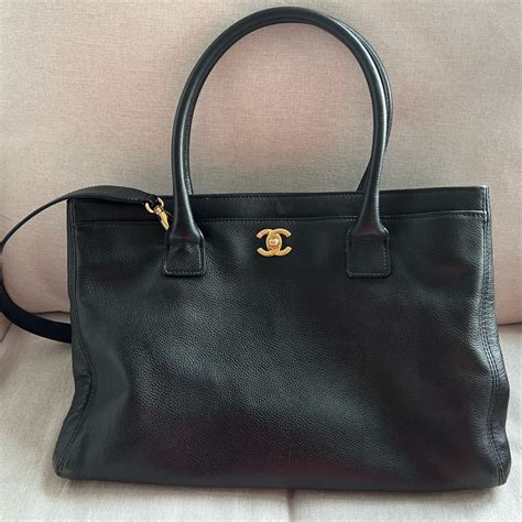 how to spot a fake chanel executive cerf tote|chanel cerf tote for sale.